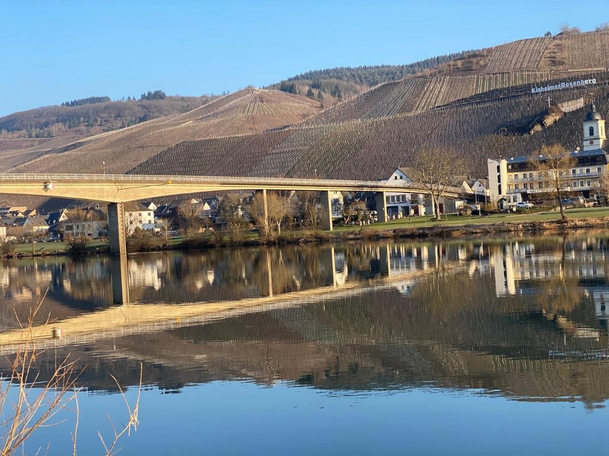 Mittelmosel Panorama Ferienwohnung Kinheim Exterior foto